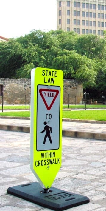 In-Street-Pedestrian-Croswalk-Sign-YIELD-2